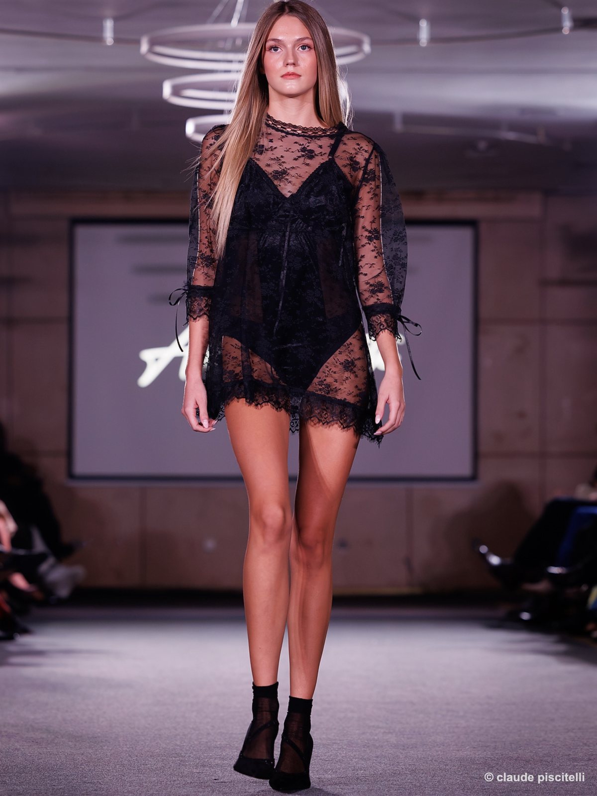 ANA LOYARTE — Look 4