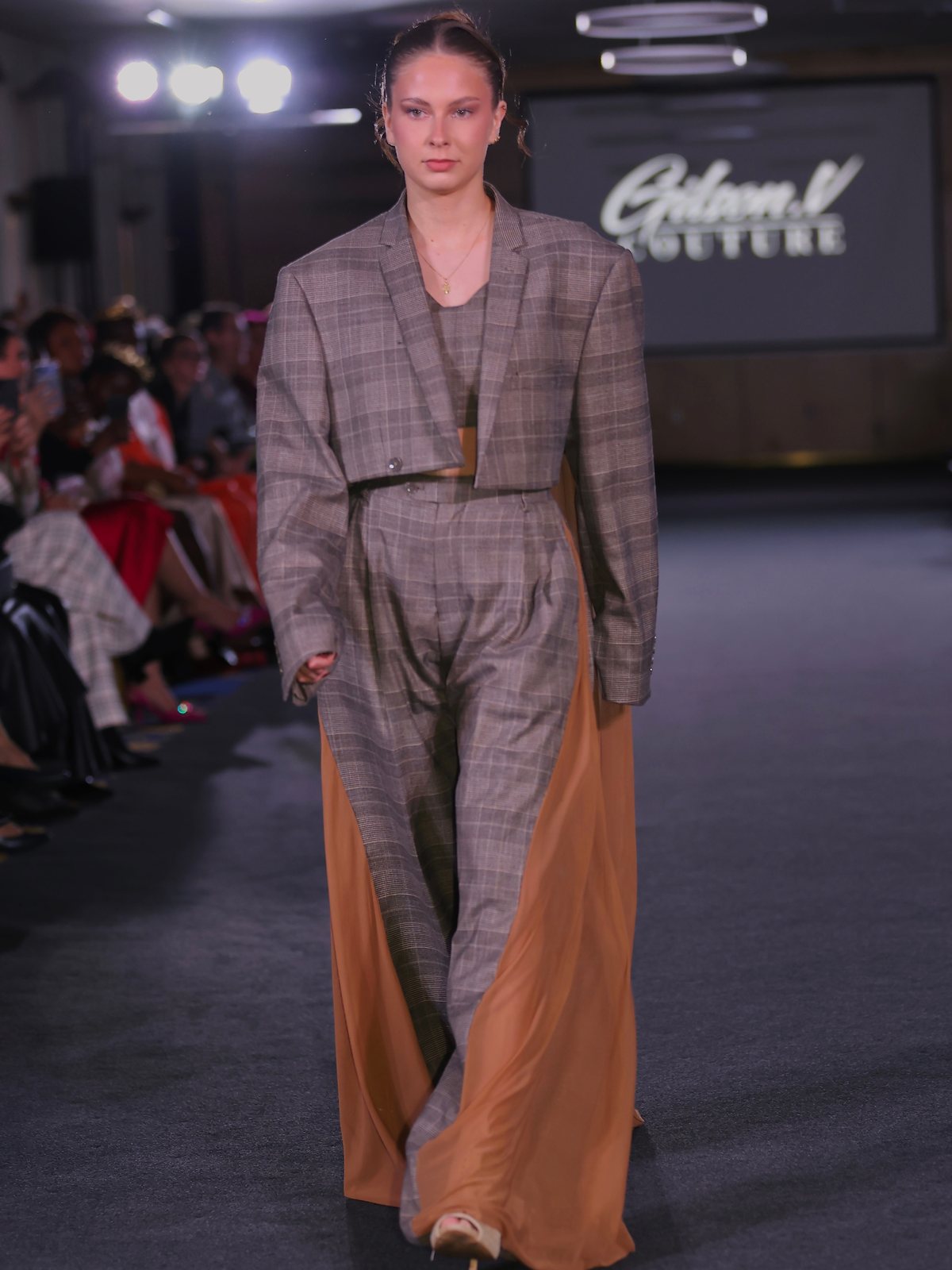 GILSON V COUTURE — Look 4